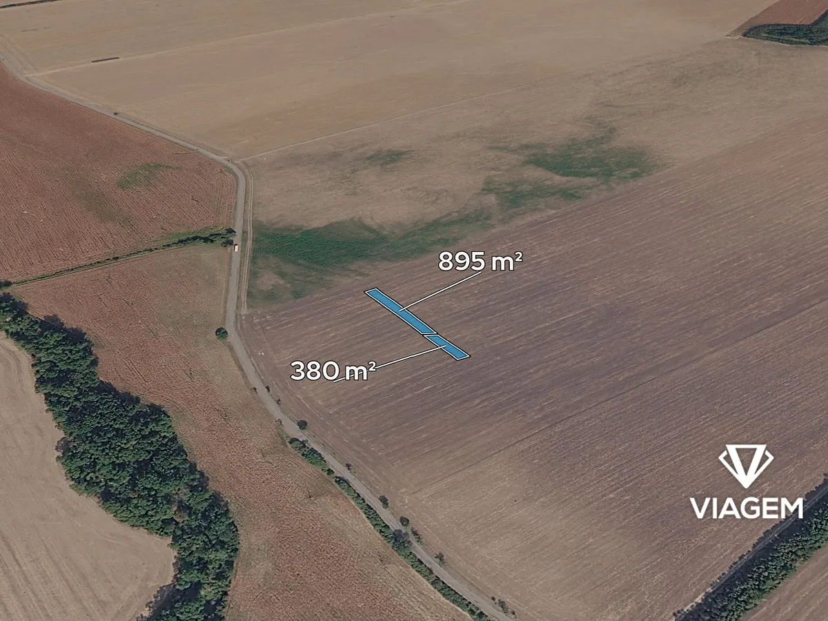 Prodej podílu 1/2 pole 637 m²
